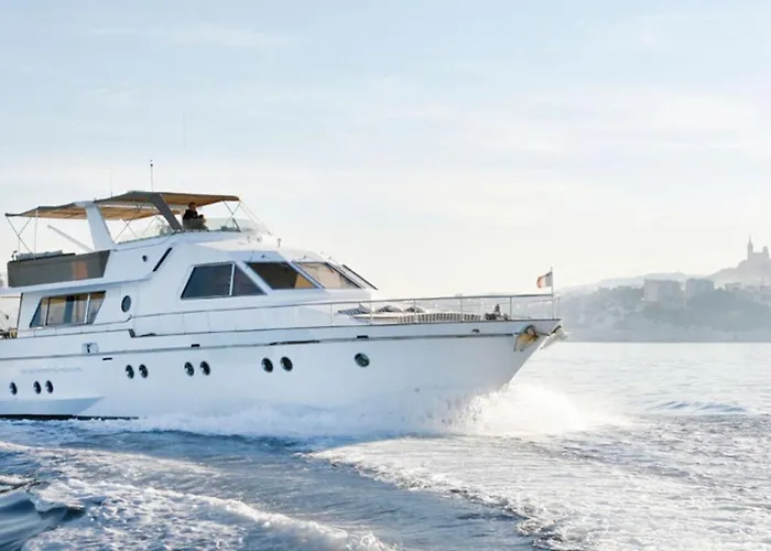 Yacht Idealement Situe Au Coeur Du Vieux-Port